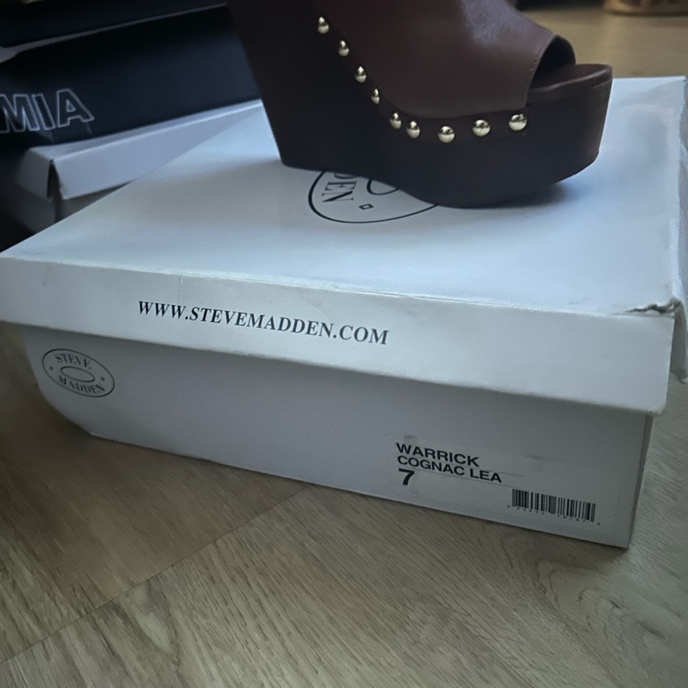 Steve Madden Cognac Wedge Sandals with Gold Accents
